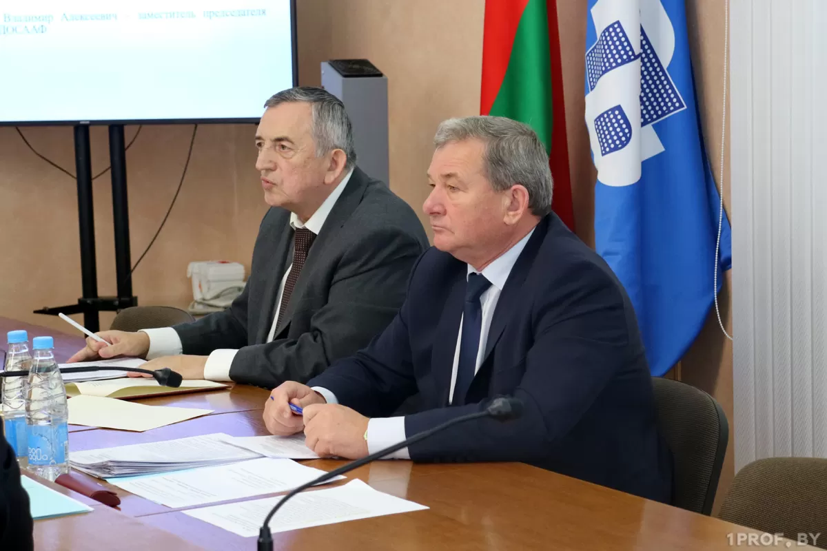 ГДЕ НЕТ НЕПОКОРЕННЫХ ВЕРШИН. РАССКАЗЫВАЕМ О ТОНКОСТЯХ ТАРИФНОГО СОГЛАШЕНИЯ МЕЖДУ ДОСААФ И ПРОФСОЮЗОМ