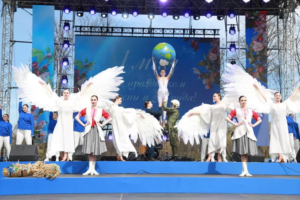 КОНЦЕРТ, УГОЩЕНИЕ И КОНКУРСЫ. КАК МИНЧАНЕ ОТМЕТИЛИ ПЕРВОМАЙ