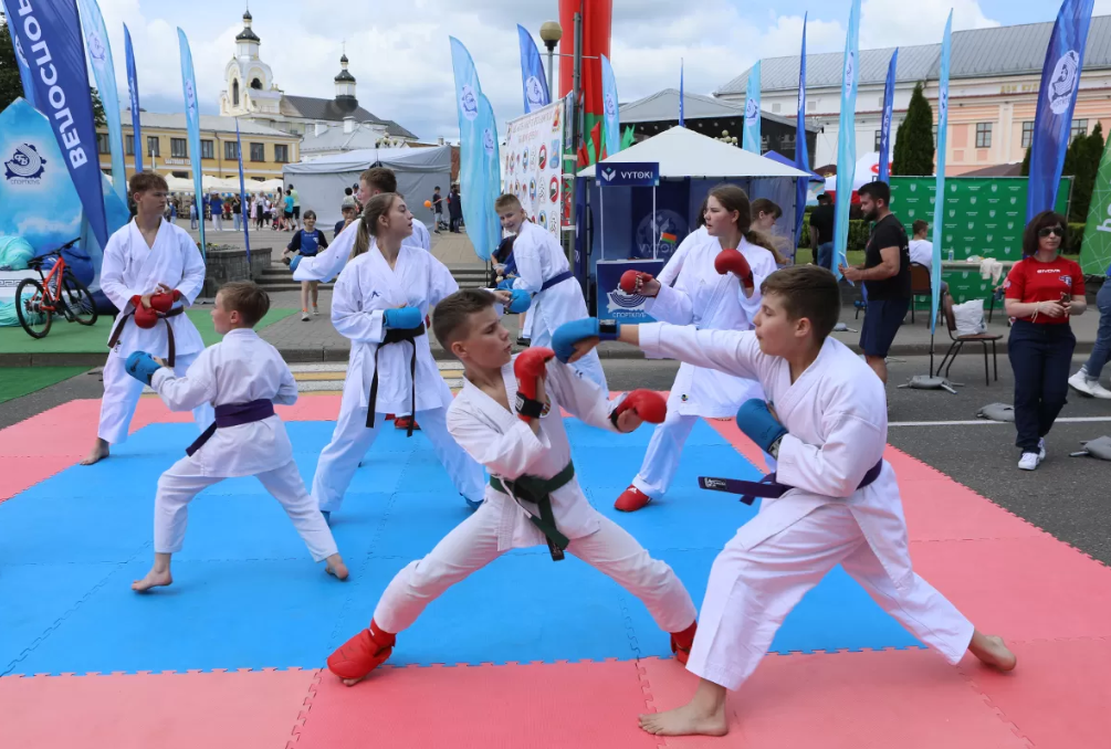 Праздник спорта и культуры. В Новогрудке с размахом проходит фестиваль «Вытокi. Крок да Алiмпу»