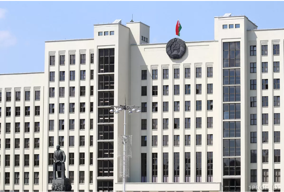 ДЕНЬГИ ВМЕСТО МОЛОКА, ОТПУСК ДЛЯ СТУДЕНТОВ И ОЗДОРОВЛЕНИЕ РАЗ В ГОД. КАКИЕ ИЗМЕНЕНИЯ ХОТЯТ ВНЕСТИ В ТРУДОВОЙ КОДЕКС?