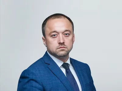 На некоторых участках урны для голосования переполнены