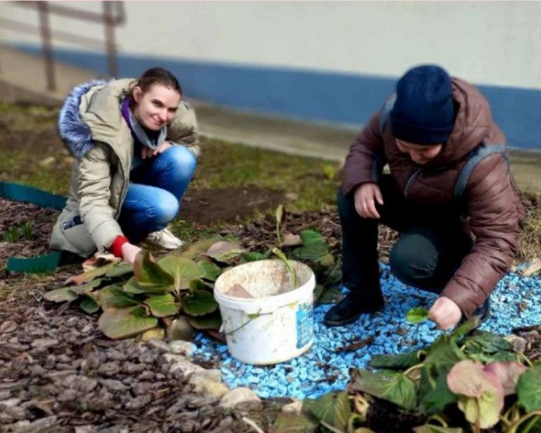 РАСЧИСТИЛИ ВЕСНЕ ДОРОГУ