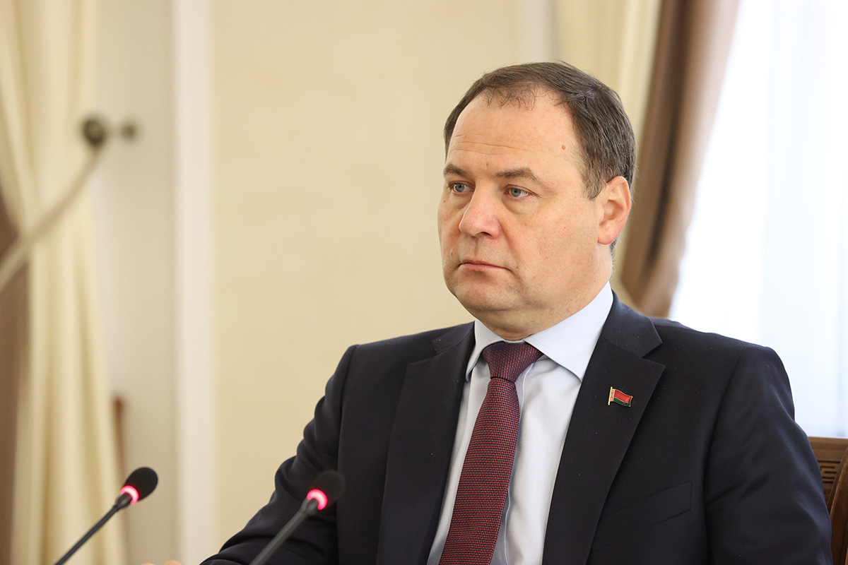 Головченко анонсировал повышение минимальной заработной платы с 1 января