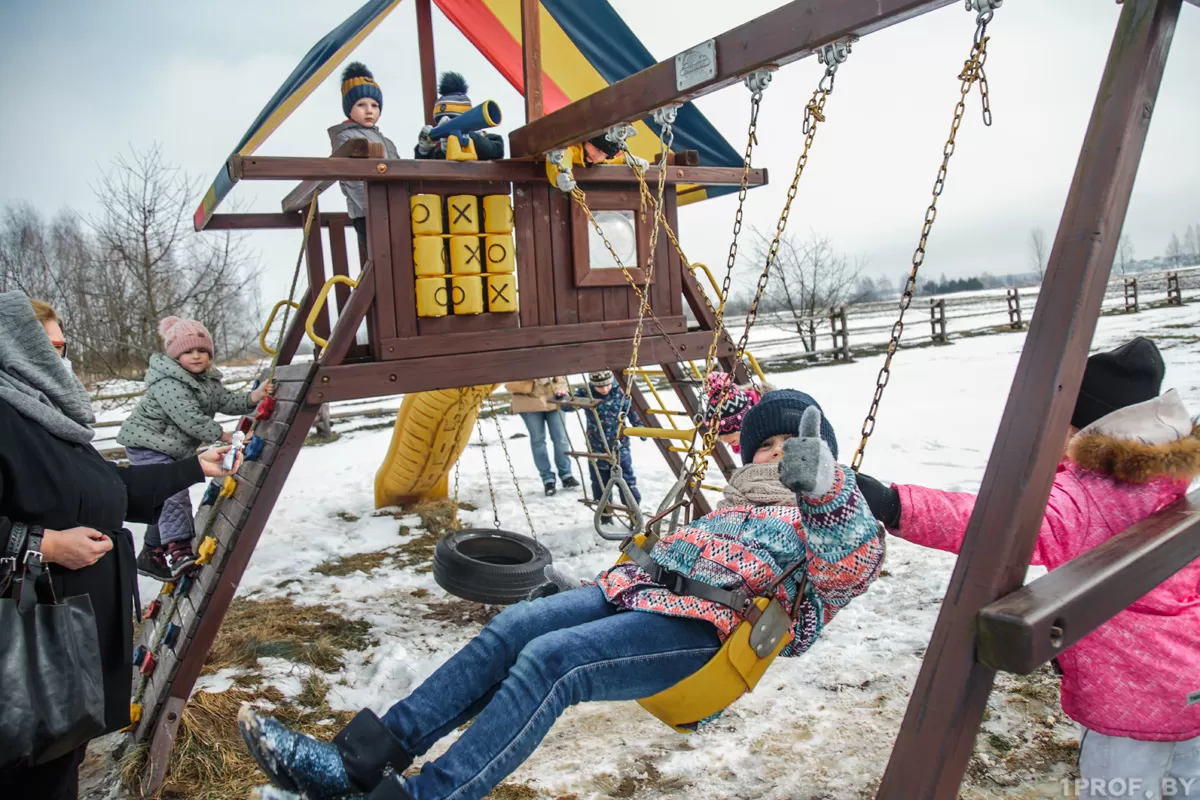СЕМЕЙНЫЙ КАПИТАЛ В БЕЛАРУСИ С 1 ЯНВАРЯ 2023 ГОДА ВЫРАСТЕТ БОЛЕЕ ЧЕМ НА 4 ТЫСЯЧИ РУБЛЕЙ