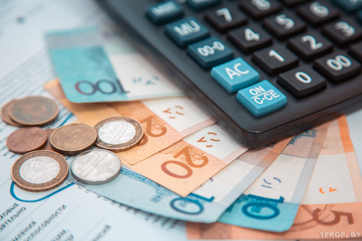 БЕЛСТАТ ПОДСЧИТАЛ, КАК ИЗМЕНИЛАСЬ СРЕДНЯЯ ЗАРПЛАТА БЕЛОРУСОВ В ИЮНЕ