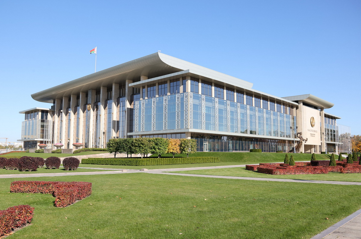 АЛЕКСАНДР ЛУКАШЕНКО НАЗВАЛ ЖАТВУ ВОПРОСОМ НОМЕР ОДИН ДЛЯ БЕЛОРУСОВ