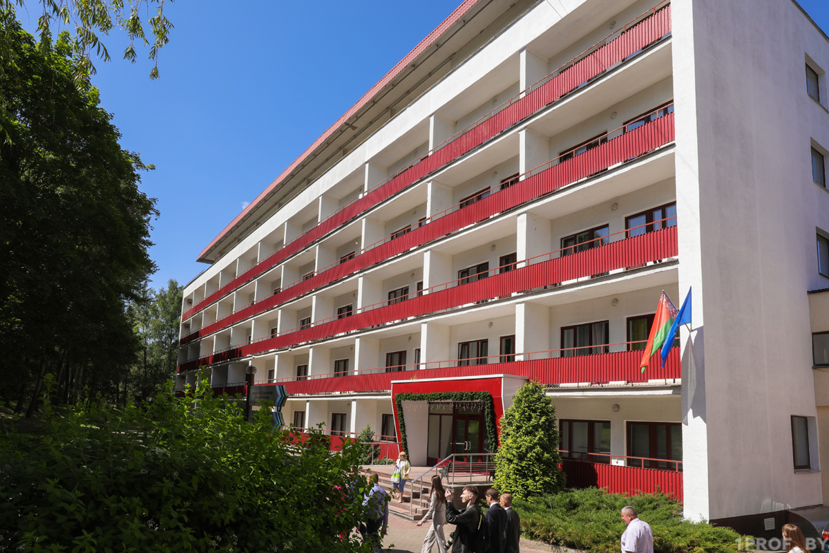 КАК ВЗЯТЬ ПУТЕВКУ В БЕЛОРУССКИЙ САНАТОРИЙ ЧЕРЕЗ ПРОФСОЮЗ, И ЕСТЬ ЛИ СКИДКИ