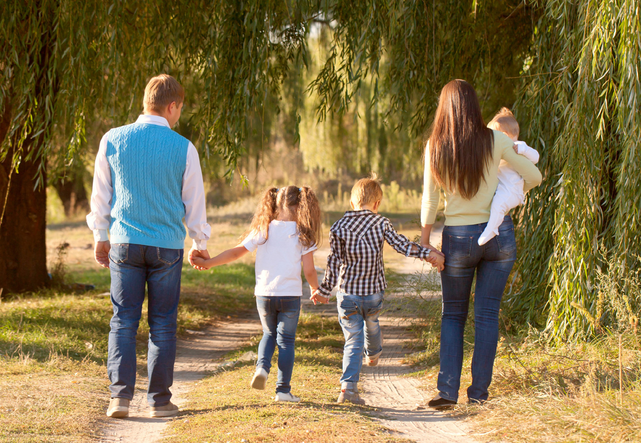 ДОПОЛНИТЕЛЬНЫЙ ВЫХОДНОЙ ДЛЯ ПАПЫ. КОГДА ПОЛОЖЕН И КАК ЕГО ОПЛАЧИВАЮТ?